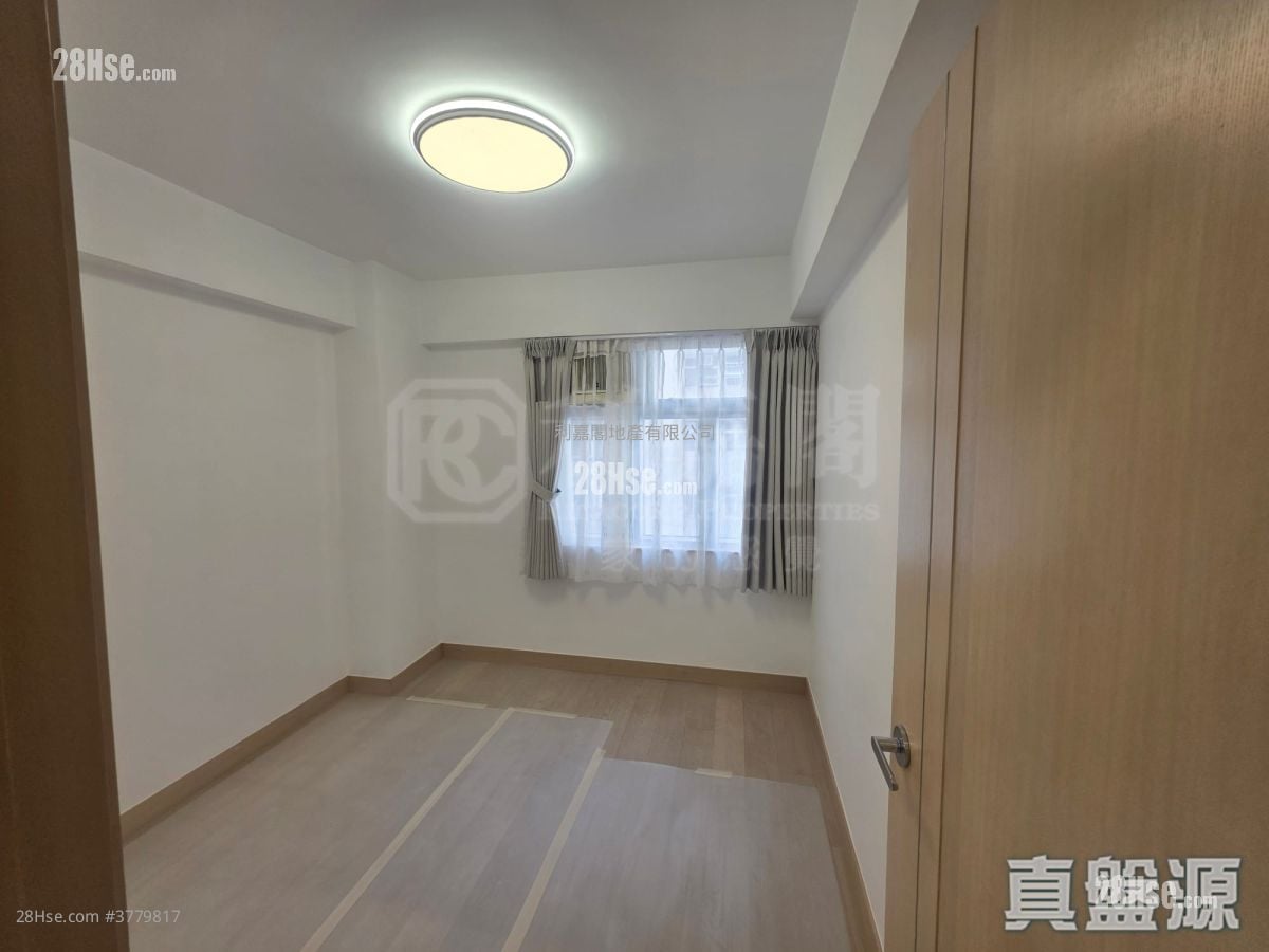 美孚新邨 售盘 3 房 , 2 浴室 946 平方尺