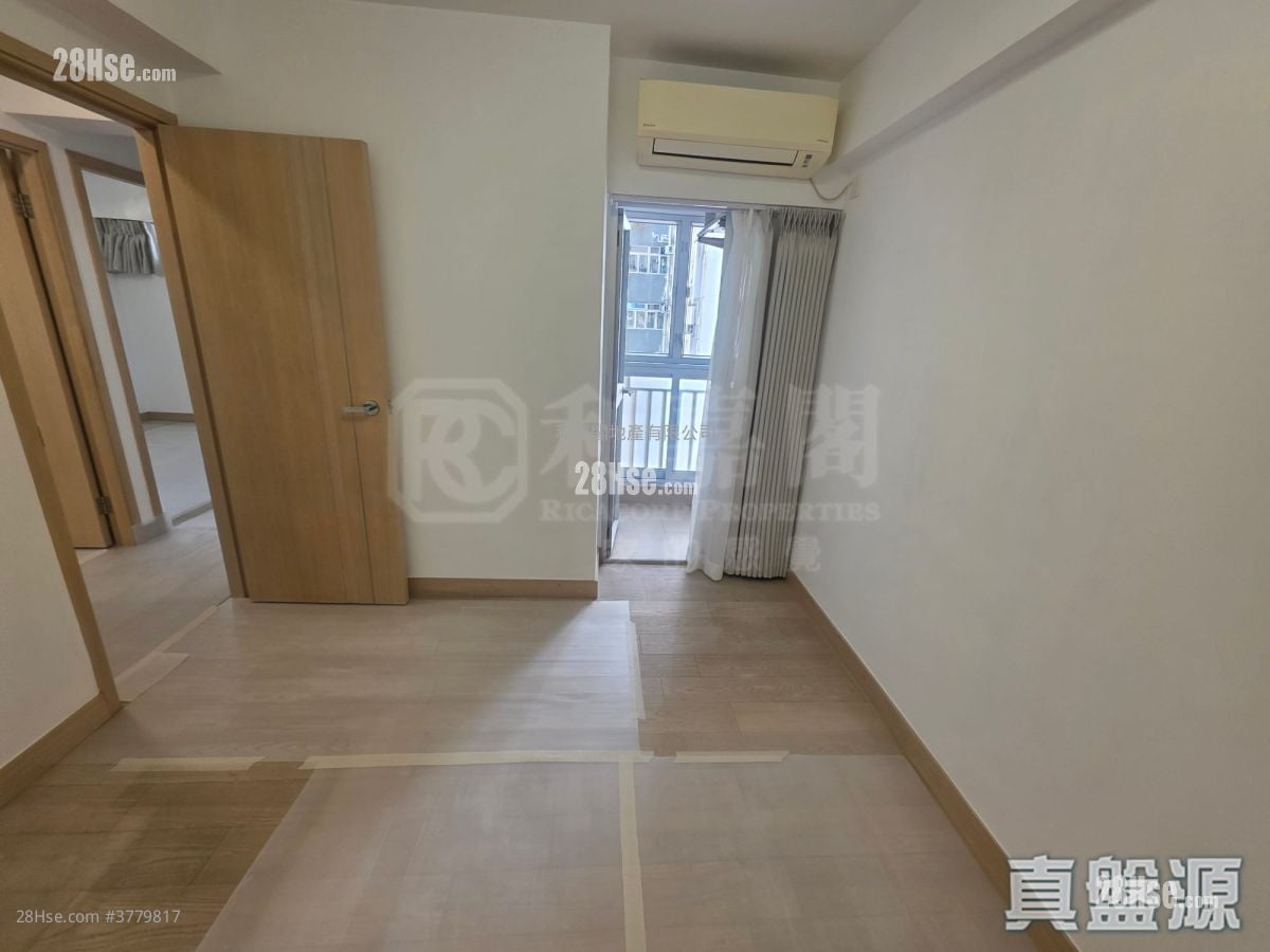 美孚新邨 售盘 3 房 , 2 浴室 946 平方尺