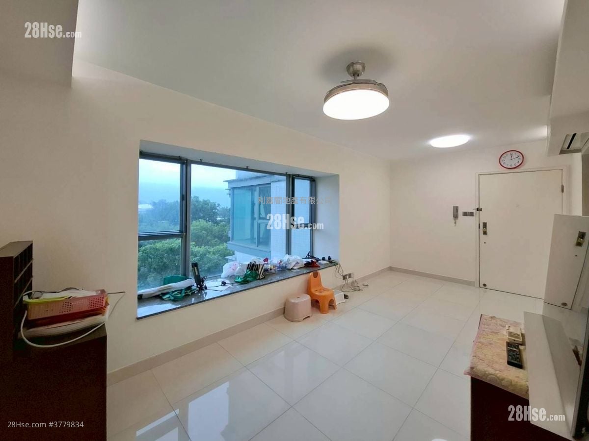 Seaview Crescent Rental 2 Bedrooms 508 ft²