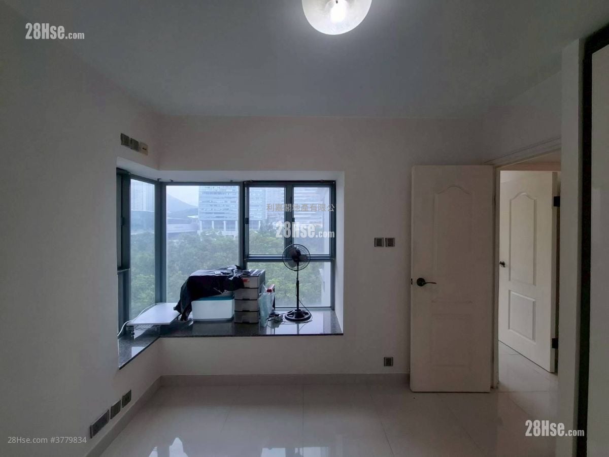 Seaview Crescent Rental 2 Bedrooms 508 ft²