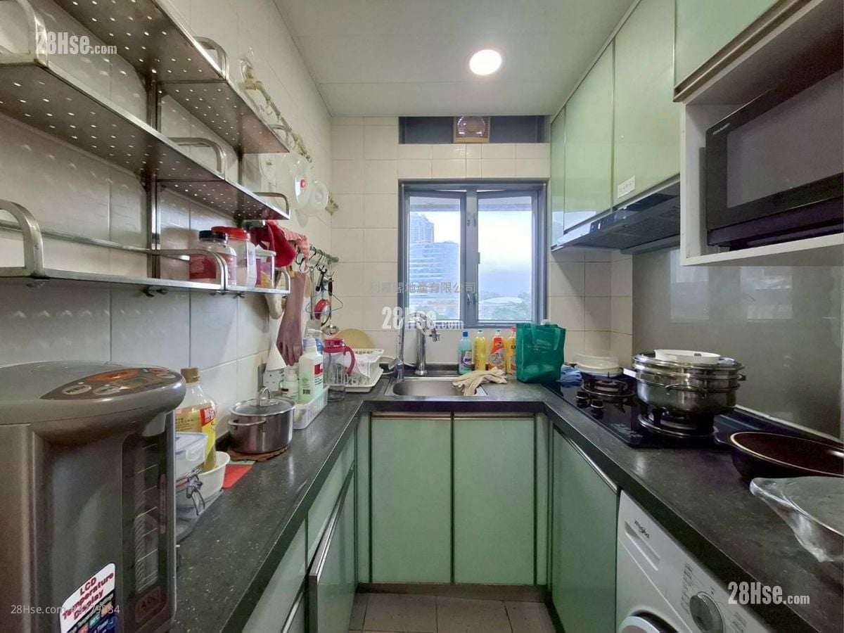 Seaview Crescent Rental 2 Bedrooms 508 ft²