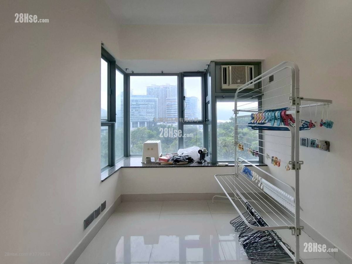 Seaview Crescent Rental 2 Bedrooms 508 ft²