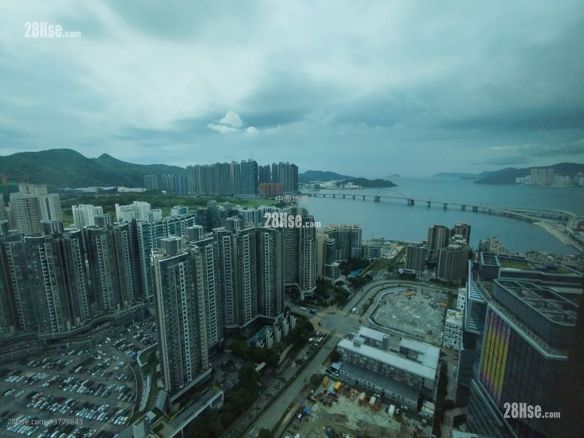 Park Central Sell 3 Bedrooms , 2 Bathrooms 681 ft²