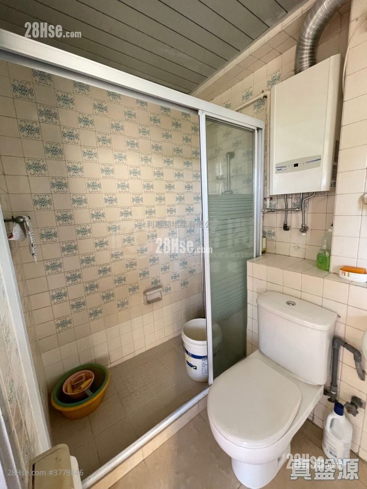 Mei Foo Sun Chuen Sell 3 Bedrooms , 2 Bathrooms 992 ft²