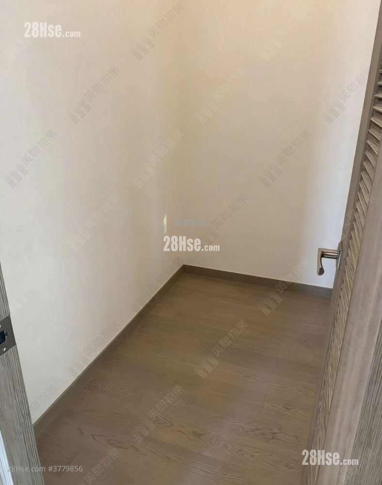 映日湾 售盘 3 房 , 2 浴室 644 平方尺