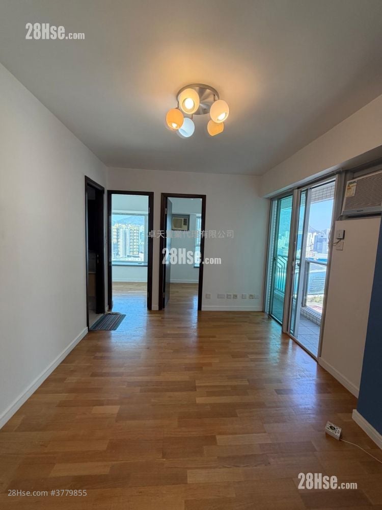 Grand Waterfront Rental 2 Bedrooms , 1 Bathroom 361 ft²