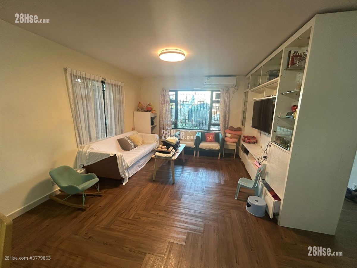 村屋 售盘 4 房 , 3 浴室