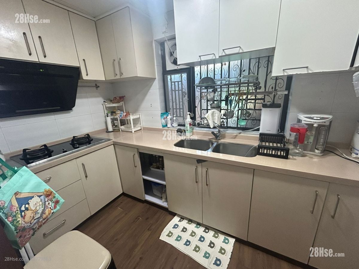 村屋 售盘 4 房 , 3 浴室