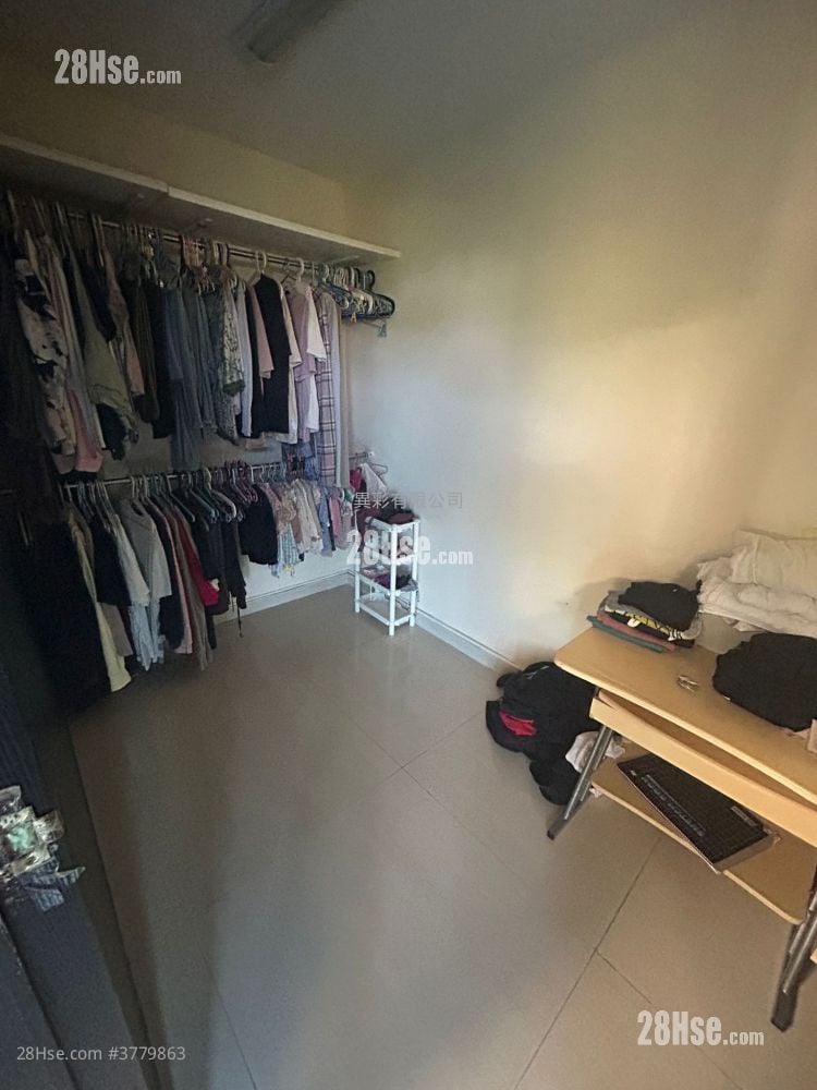 村屋 售盘 4 房 , 3 浴室