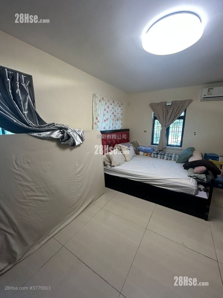 村屋 售盘 4 房 , 3 浴室