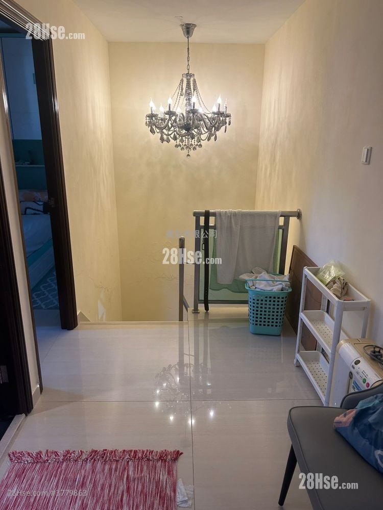 村屋 售盘 4 房 , 3 浴室