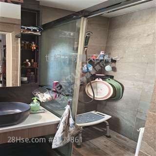 Kam Fung Court Sell 2 Bedrooms , 1 Bathroom 536 ft²