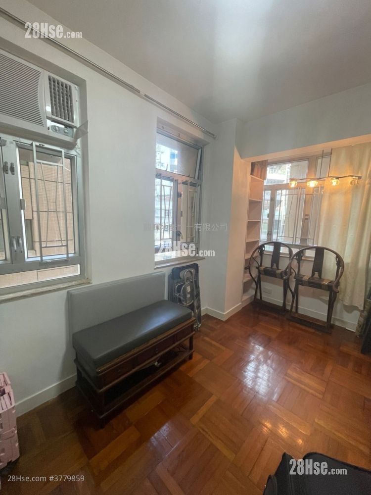 Tin Man Court Sell Studio , 1 Bathroom 284 ft²