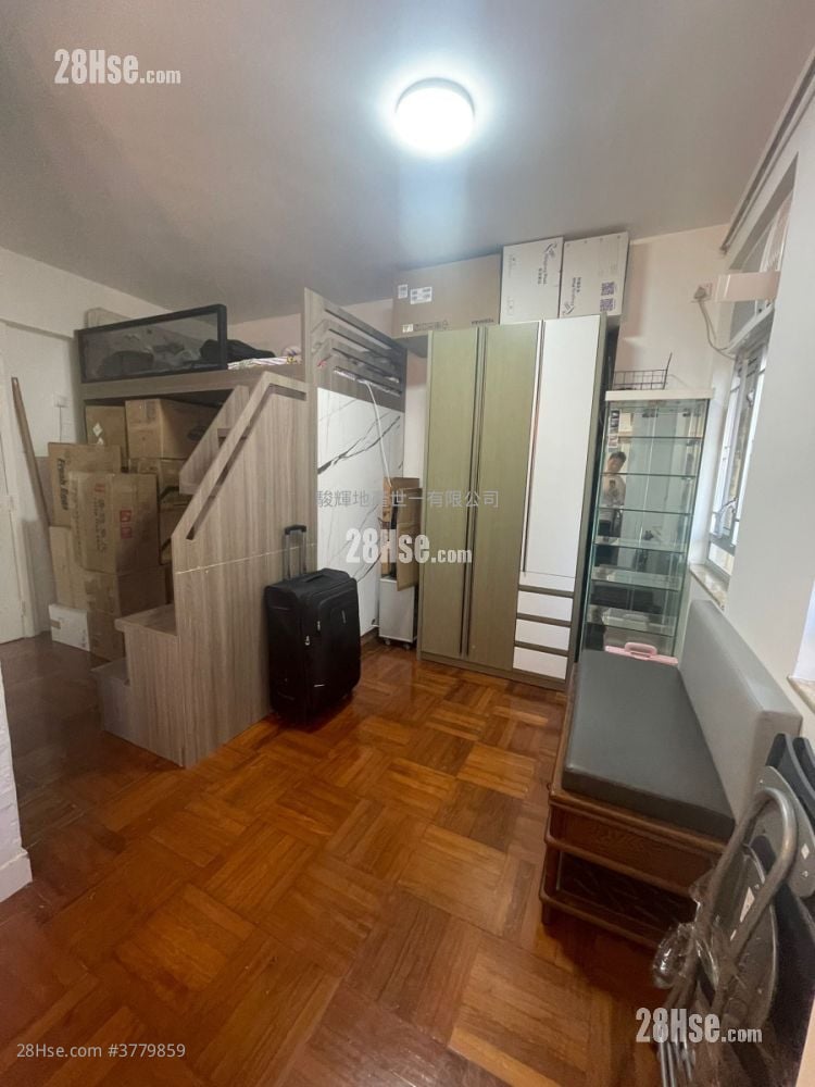 Tin Man Court Sell Studio , 1 Bathroom 284 ft²