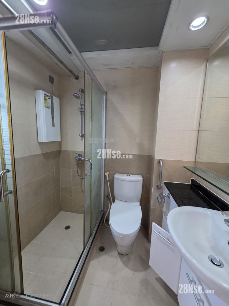 The Grandeur Rental 2 Bedrooms , 1 Bathroom 391 ft²