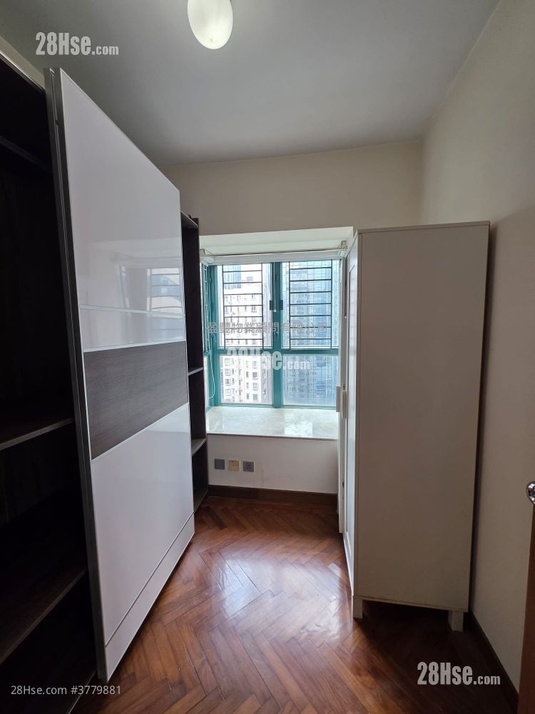 The Grandeur Rental 2 Bedrooms , 1 Bathroom 391 ft²