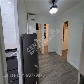 >白居二綠表專門店)Leo譚63050330 鐵路盤 食店商場 交通齊 有票即簽   特大2房   呎價平 地膽世紀21分店  >>譚 Leo Tam 63050330