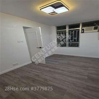 Kam Fung Court Sell 2 Bedrooms , 1 Bathroom 536 ft²