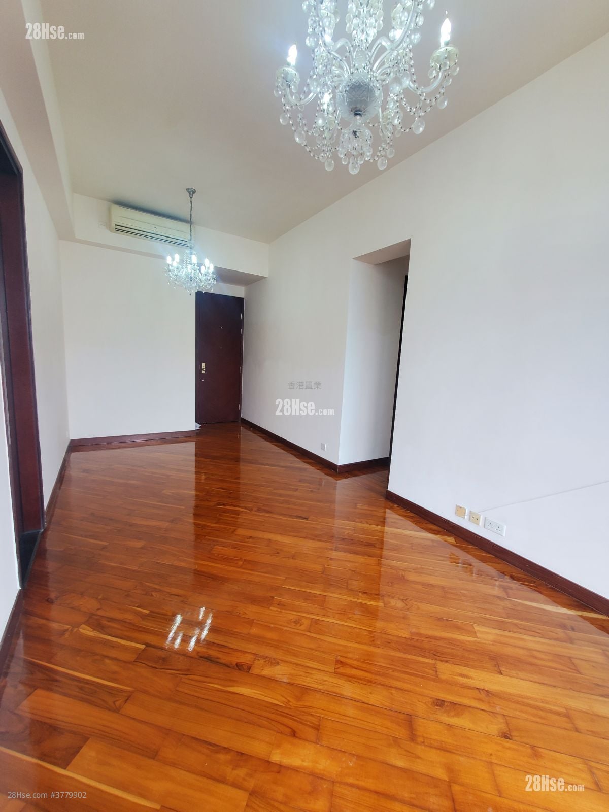 One Silversea Sell 3 Bedrooms , 2 Bathrooms 665 ft²