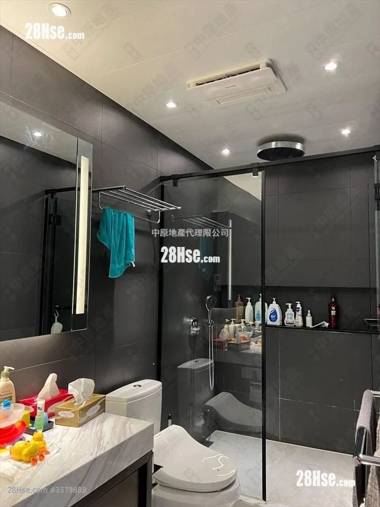 The Cairnhill Sell 4 Bedrooms , 4 Bathrooms 899 ft²