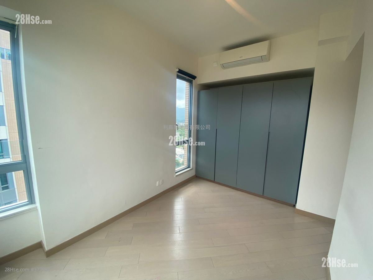 峻峦 售盘 3 房 , 2 浴室 925 平方尺