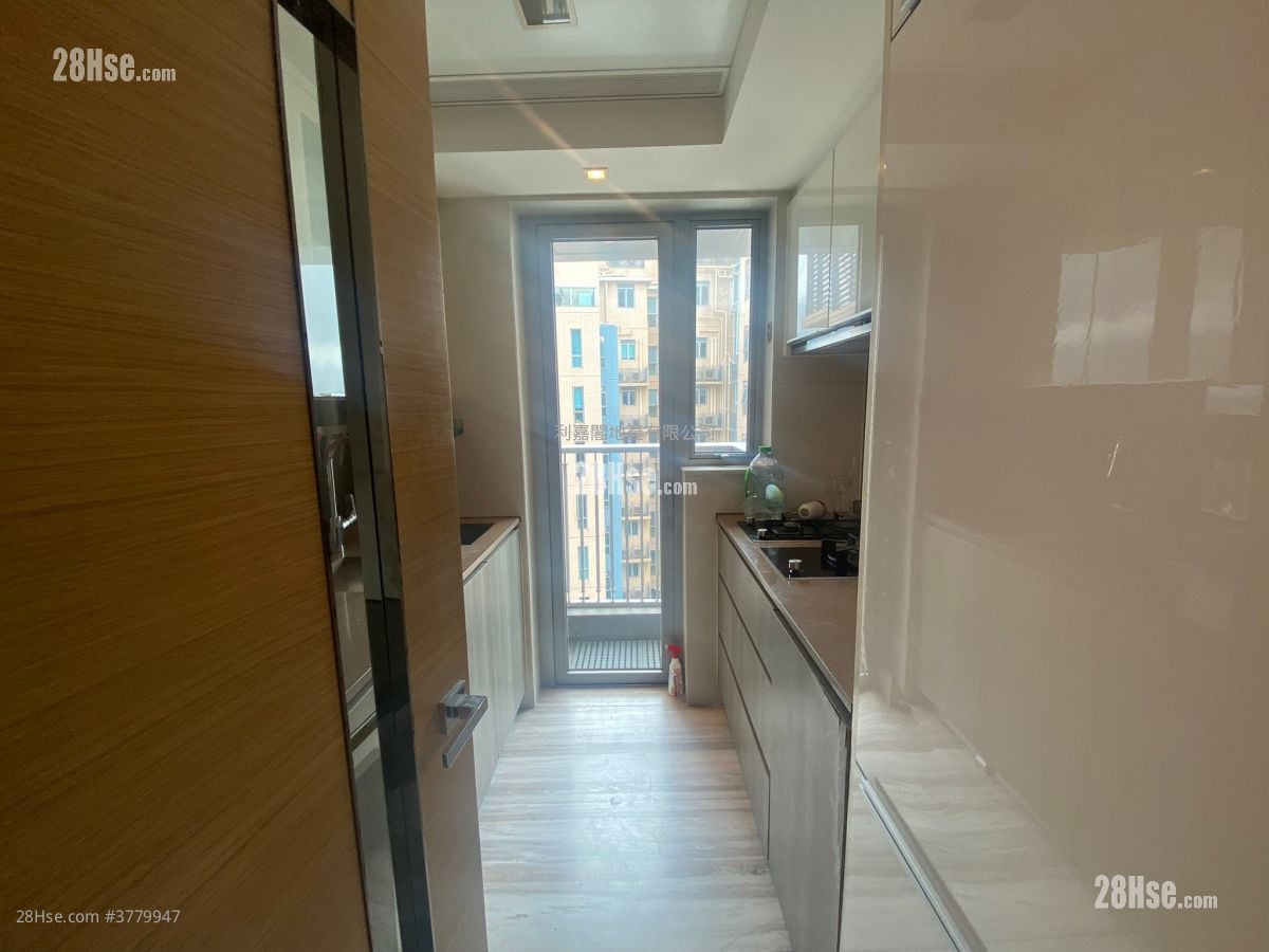 峻峦 售盘 3 房 , 2 浴室 925 平方尺