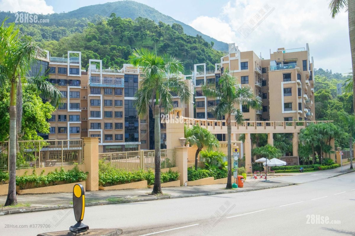 Dynasty Heights Sell 4 Bedrooms , 4 Bathrooms 1,974 ft²