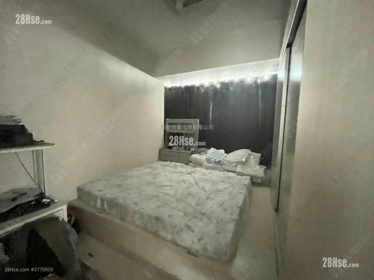 Ocean One Sell 2 Bedrooms 559 ft²