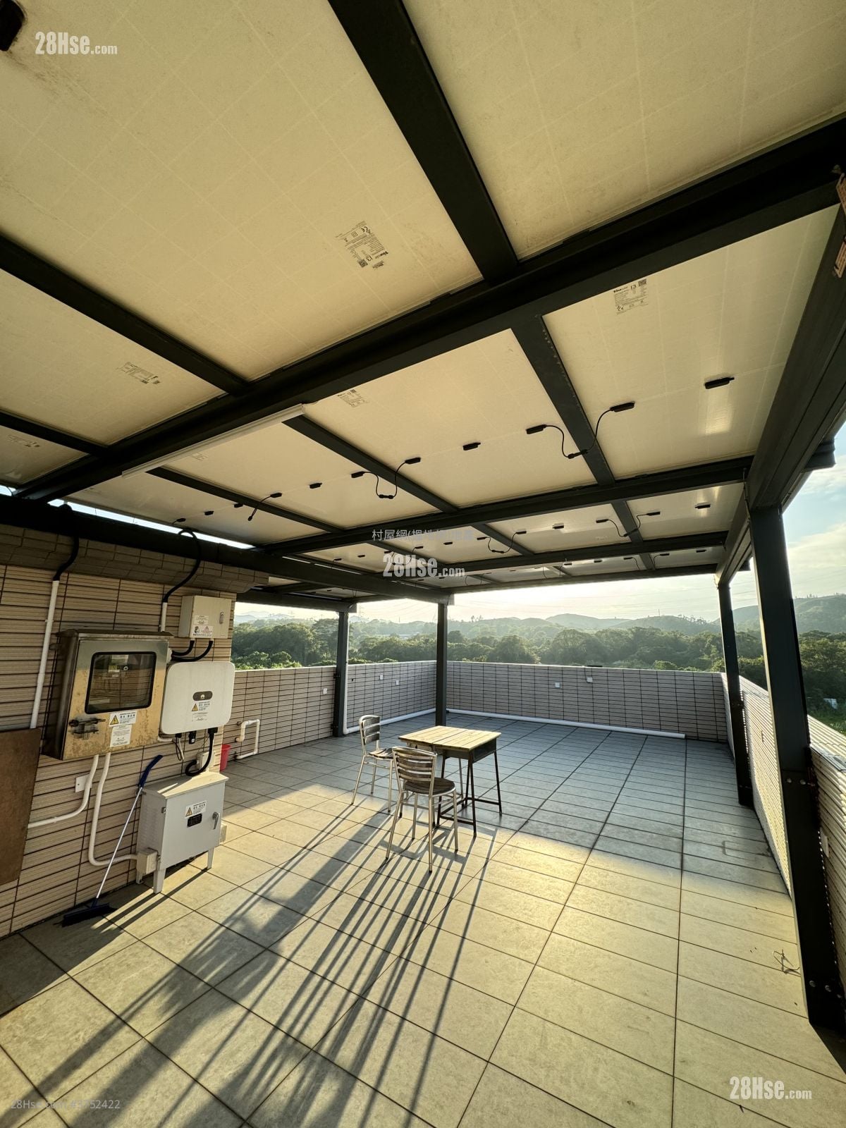 村屋 租盘 2 房 , 2 浴室