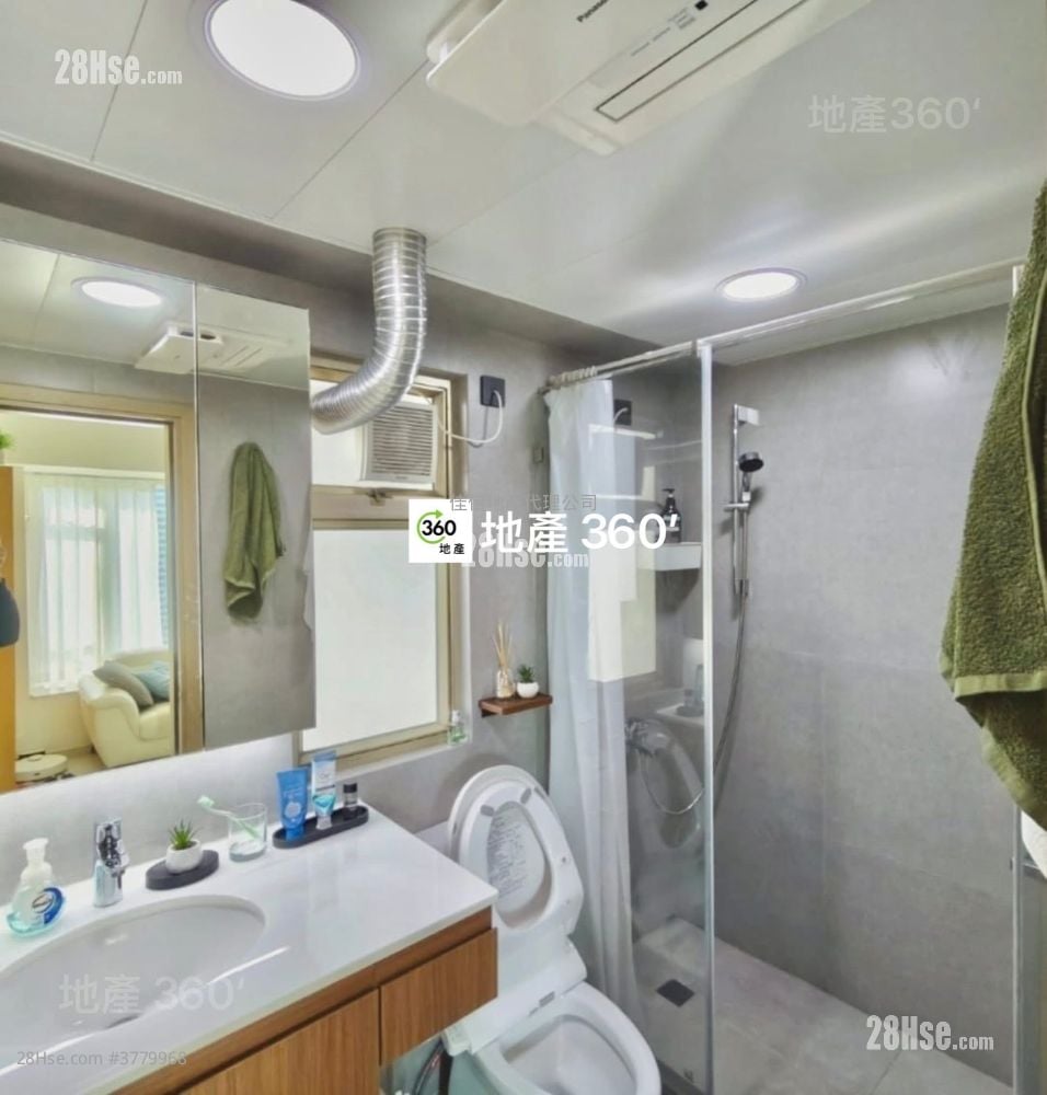 Riviera Lodge Sell 2 Bedrooms , 1 Bathroom 377 ft²