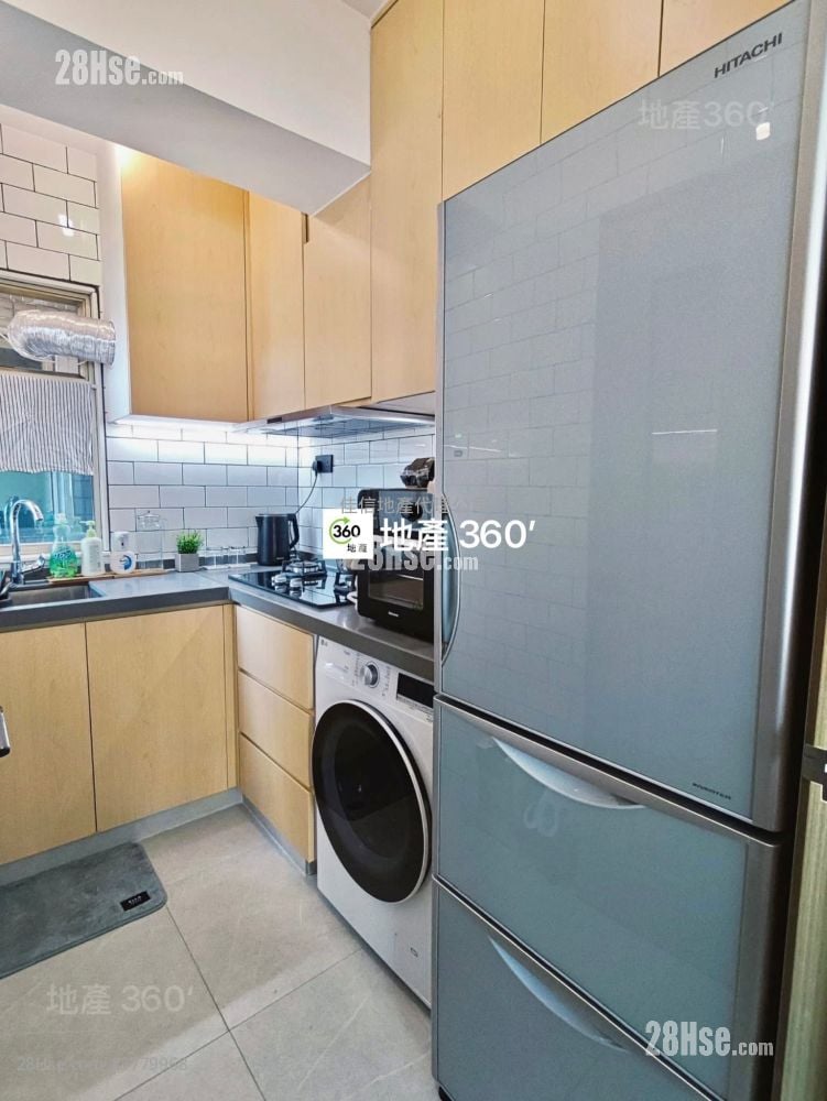 Riviera Lodge Sell 2 Bedrooms , 1 Bathroom 377 ft²