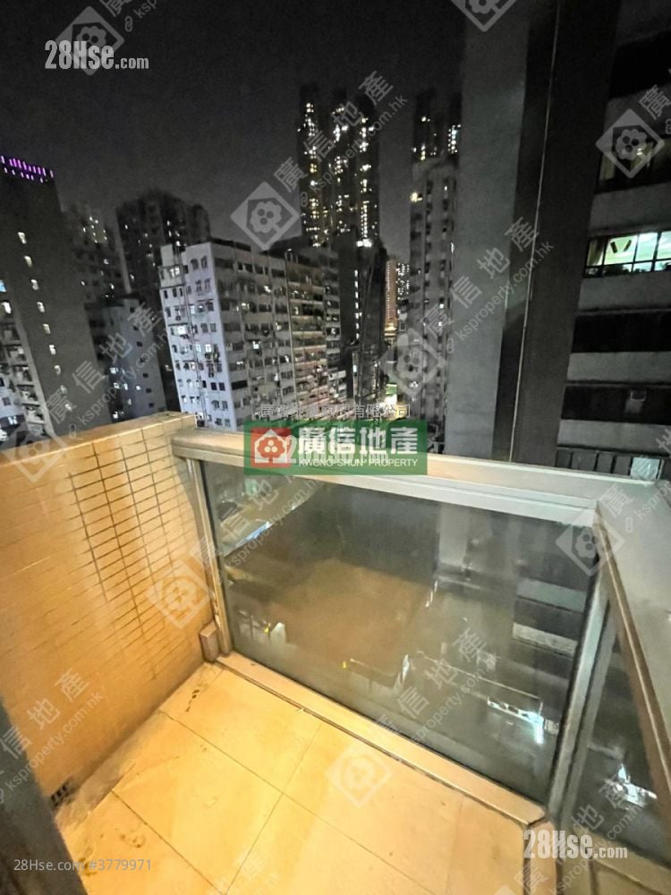 Park Ivy Sell Studio , 1 Bathroom 256 ft²