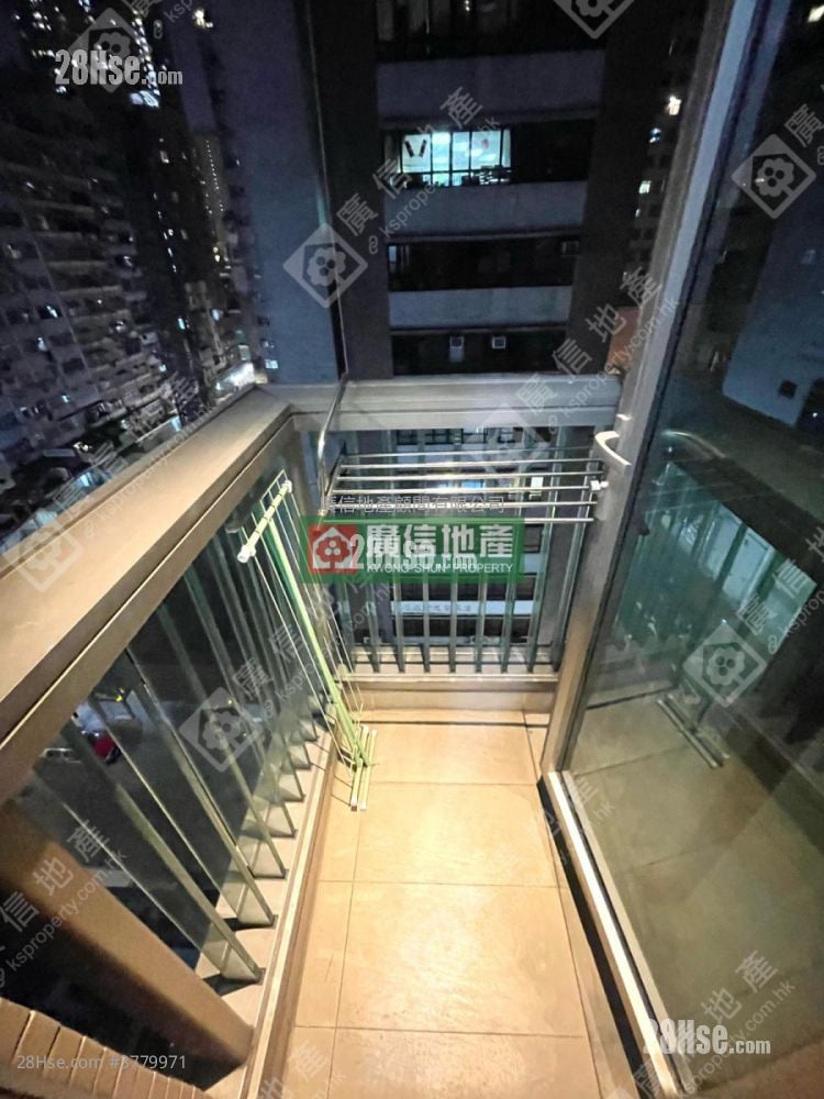 Park Ivy Sell Studio , 1 Bathroom 256 ft²