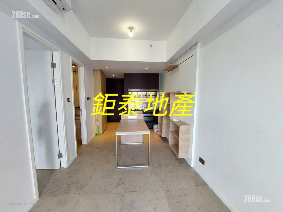 Skypark Sell 1 Bedroom , 1 Bathroom 407 ft²