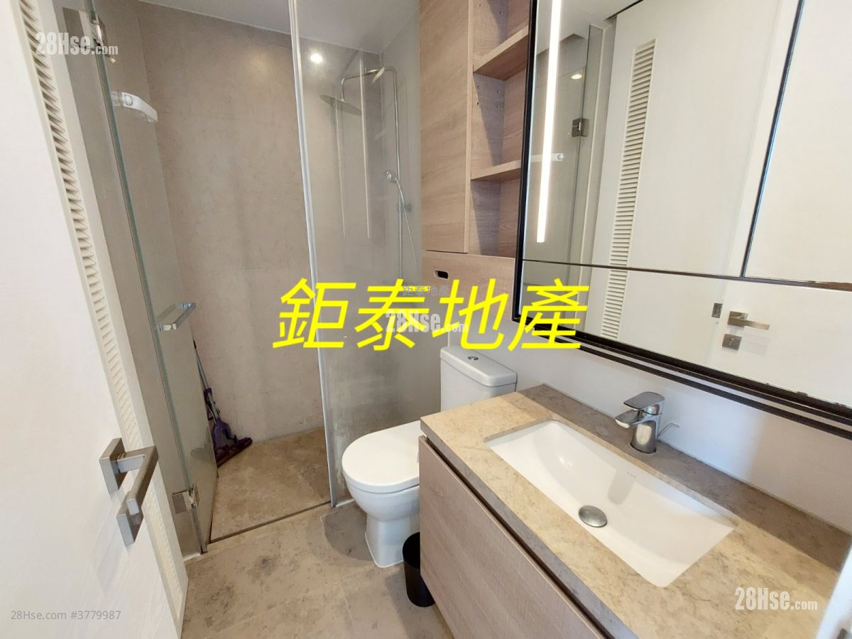 Skypark Sell 1 Bedroom , 1 Bathroom 407 ft²