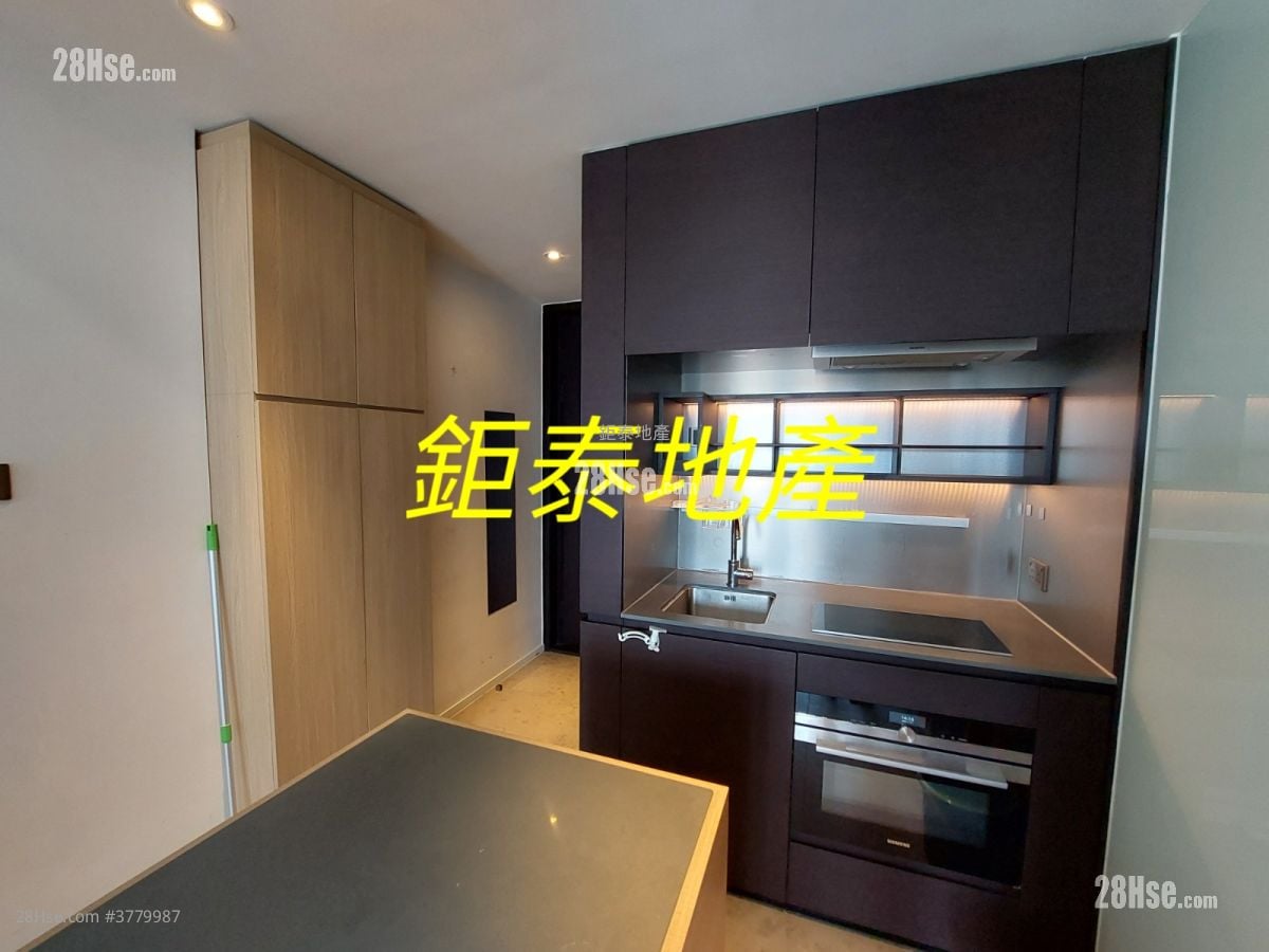 Skypark Sell 1 Bedroom , 1 Bathroom 407 ft²