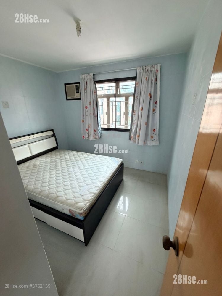 村屋 租盘 2 房 , 2 浴室