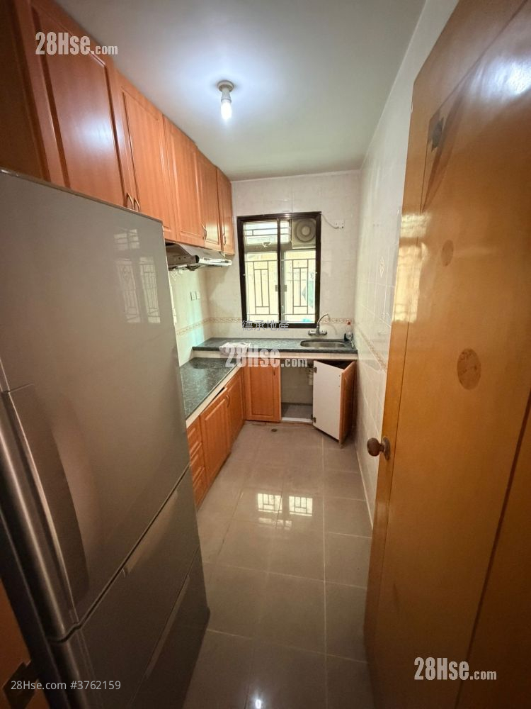 村屋 租盘 2 房 , 2 浴室