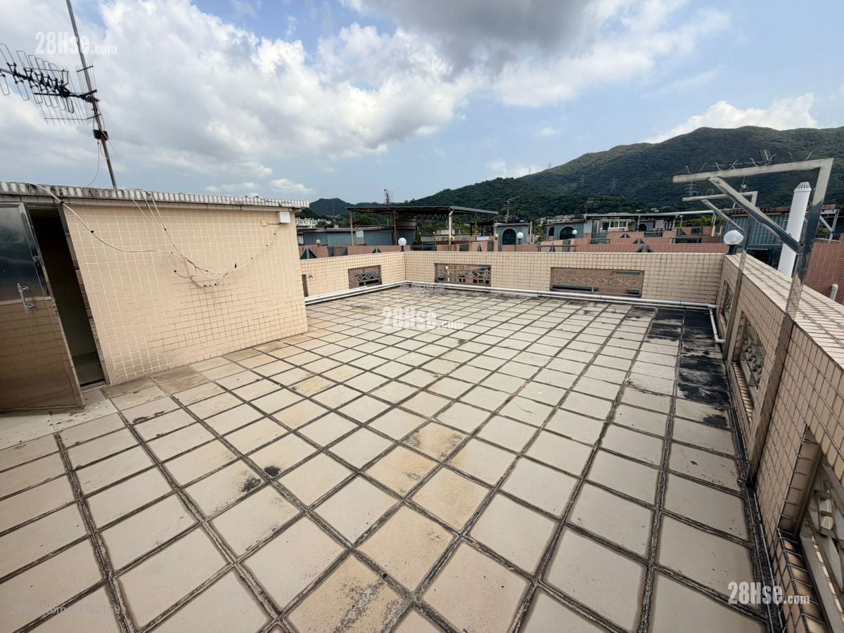 村屋 租盘 2 房 , 2 浴室