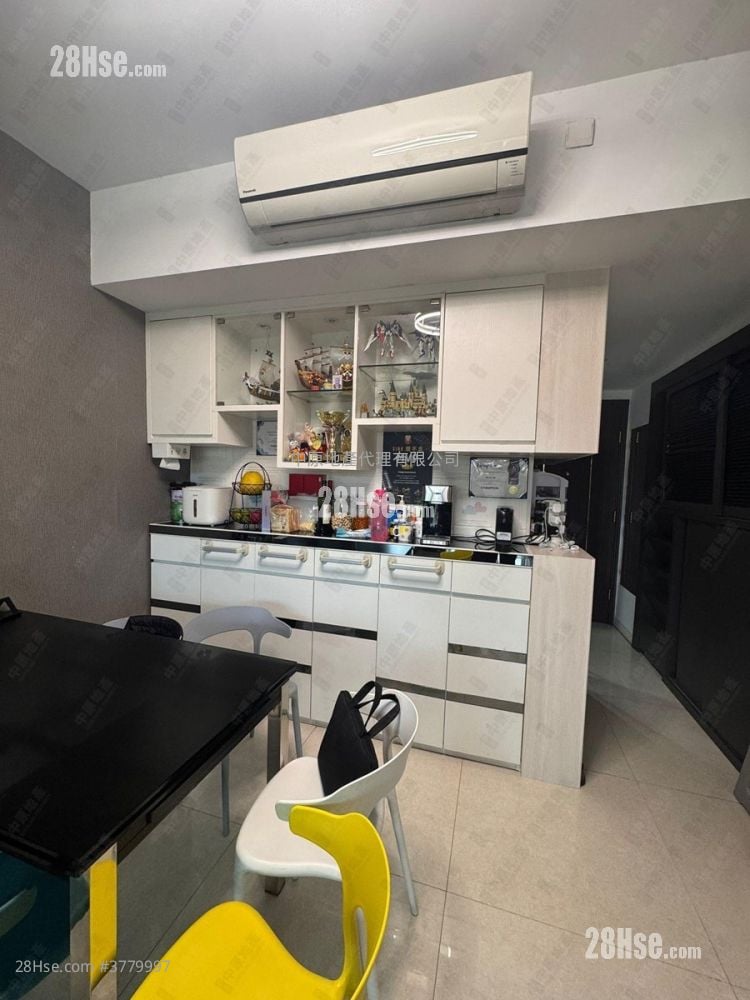 致蓝天 售盘 3 房 , 2 浴室 761 平方尺