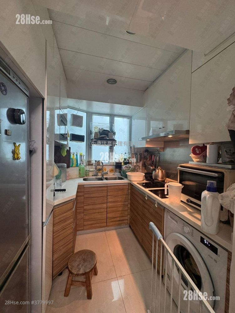 致蓝天 售盘 3 房 , 2 浴室 761 平方尺