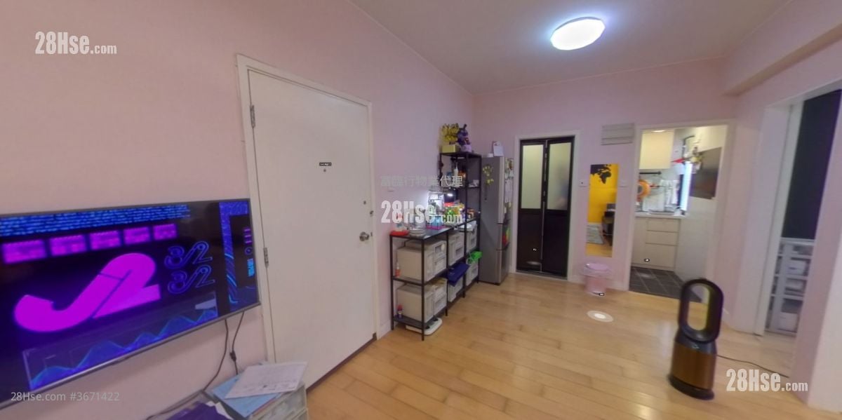 Pat Leung Building Sell 1 Bedroom , 1 Bathroom 366 ft²