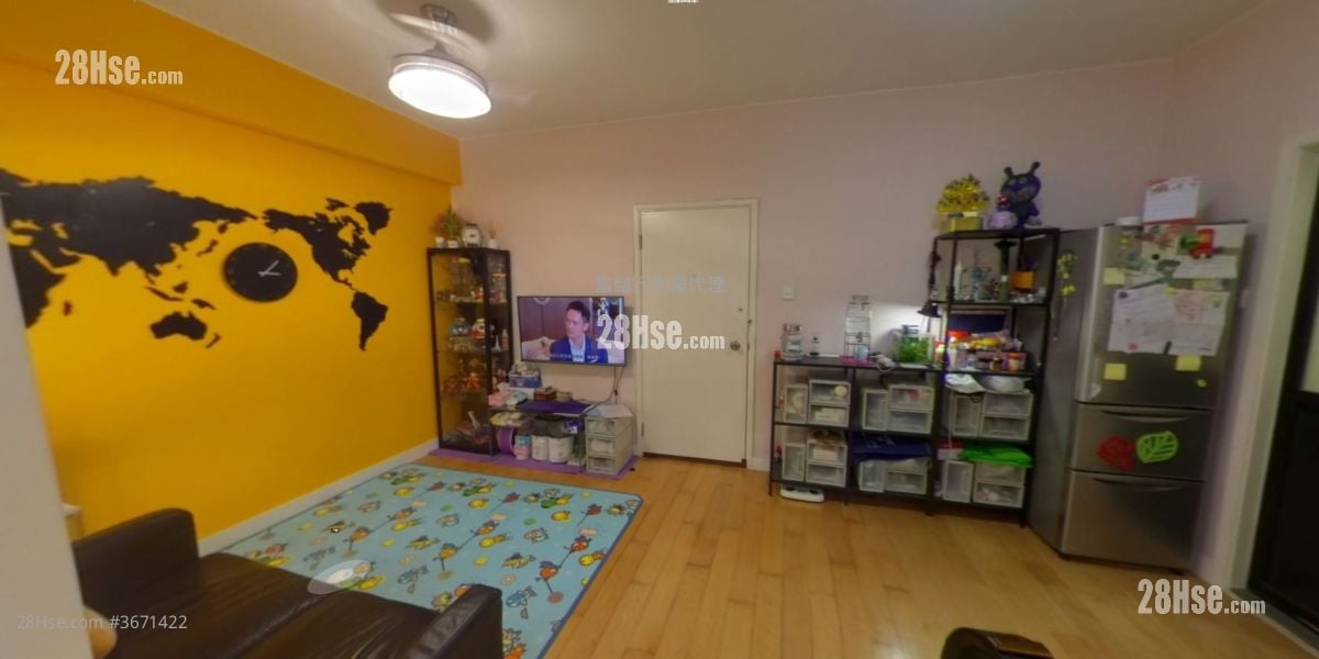 Pat Leung Building Sell 1 Bedroom , 1 Bathroom 366 ft²