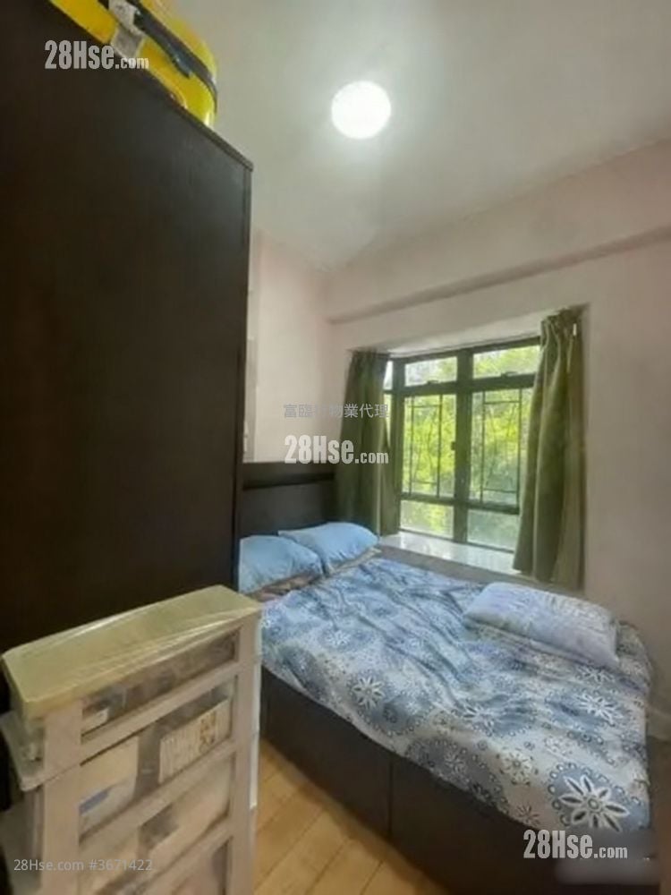 Pat Leung Building Sell 1 Bedroom , 1 Bathroom 366 ft²