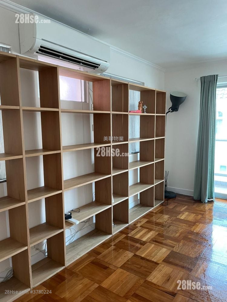 林村 售盘 3 房 , 1 浴室 700 平方尺