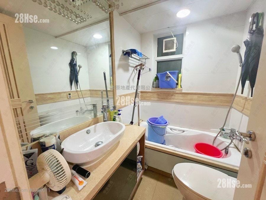 Central Park Towers Sell 3 Bedrooms , 2 Bathrooms 667 ft²