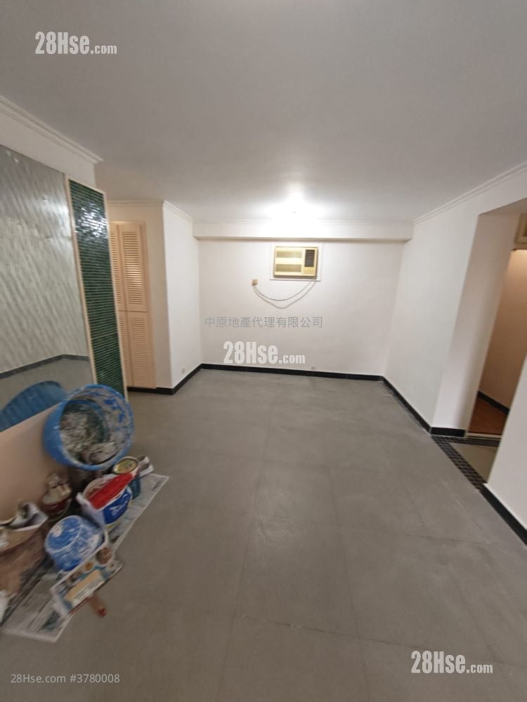 海滨花园 售盘 3 房 , 2 浴室 700 平方尺