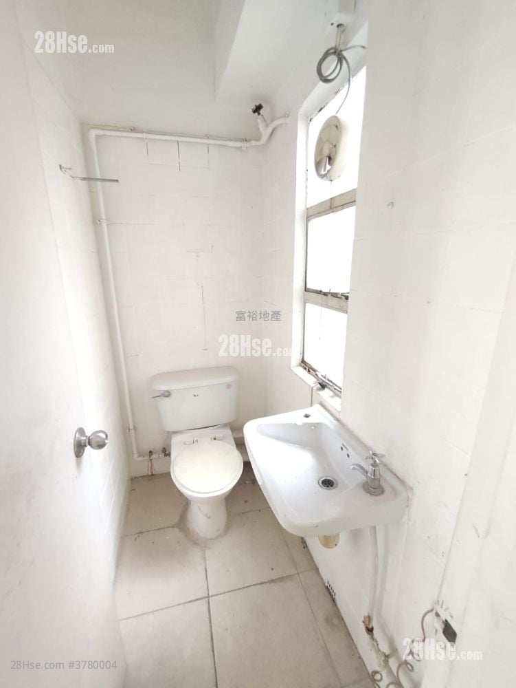 Uwa Building Rental Studio