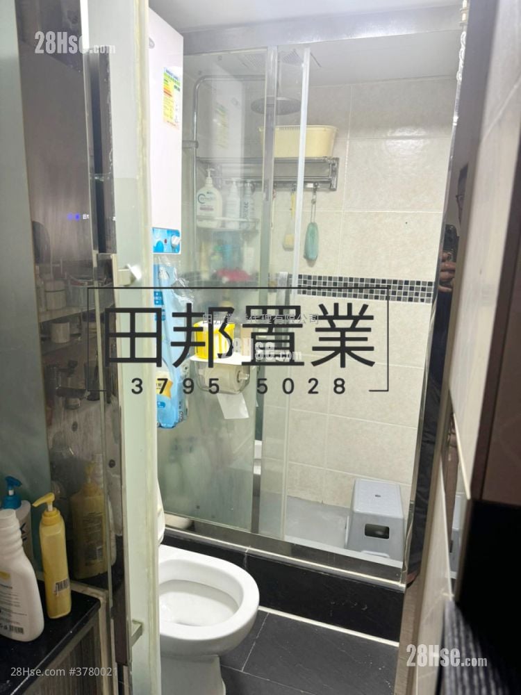 村屋 售盘 3 房 , 2 浴室 700 平方尺