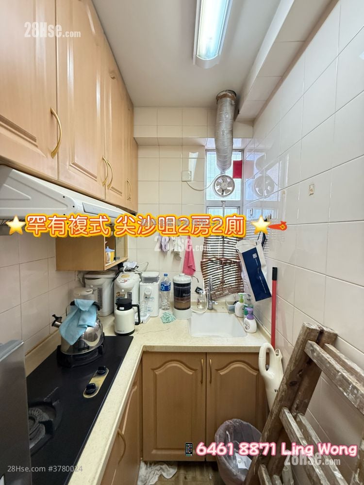 Dorfu Court Sell 2 Bedrooms , 2 Bathrooms 690 ft²